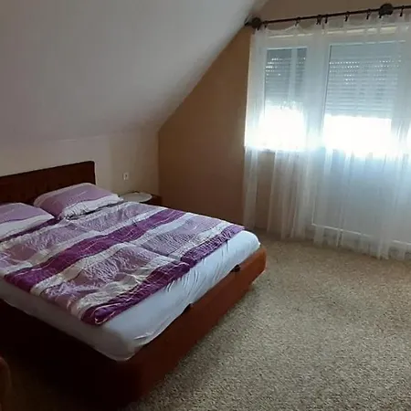 Holiday home Thomas Nyaralo Balatonmariafurdo